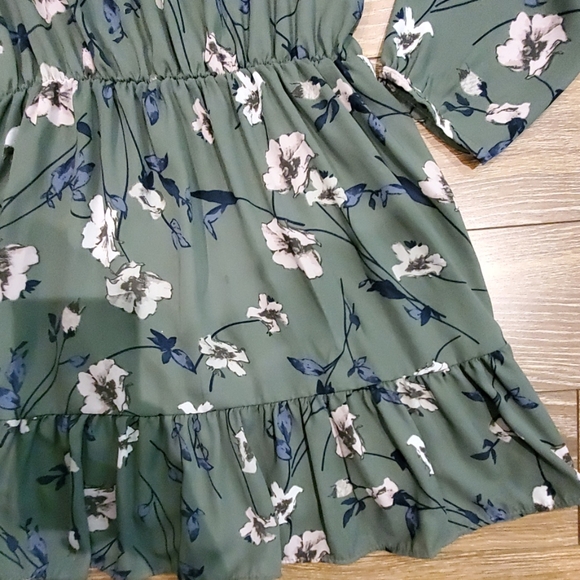 Floral Pattern Ruffle Hem Dress - Picture 4 of 5